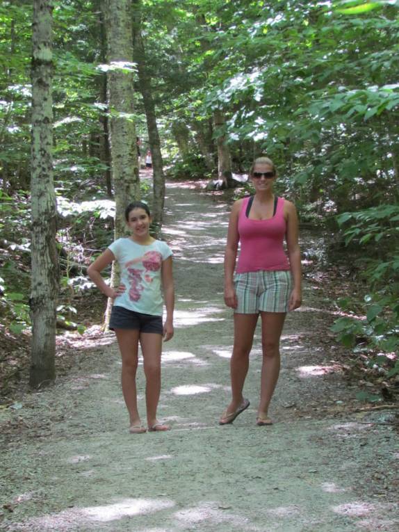 Trilha para a cachoeira Sabbaday, nas White Mountains, região de Lincoln, em New Hampshire - Estados Unidos